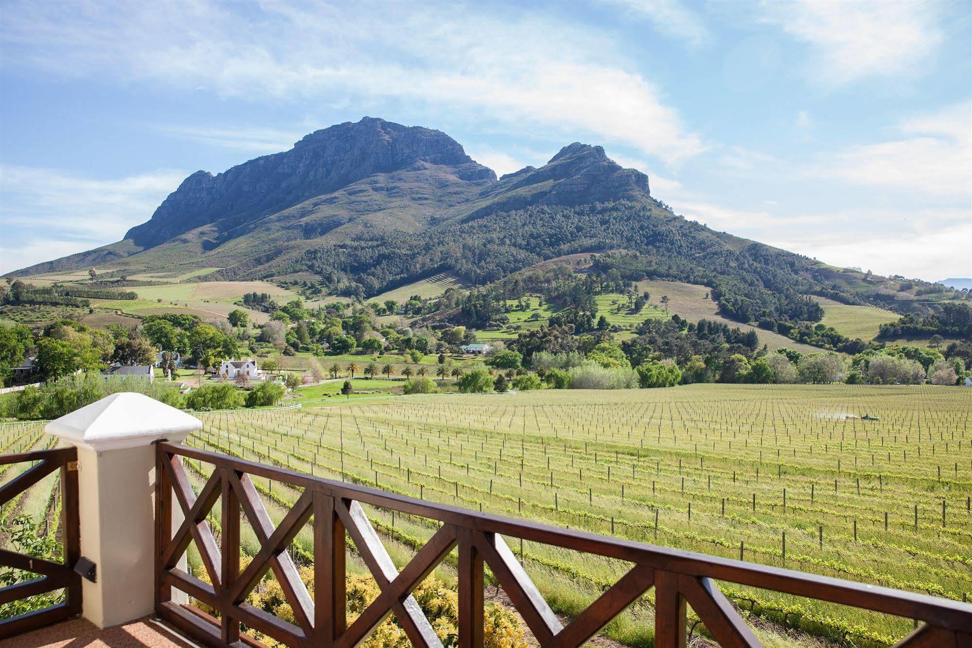 Banhoek Lodge Stellenbosch Bagian luar foto
